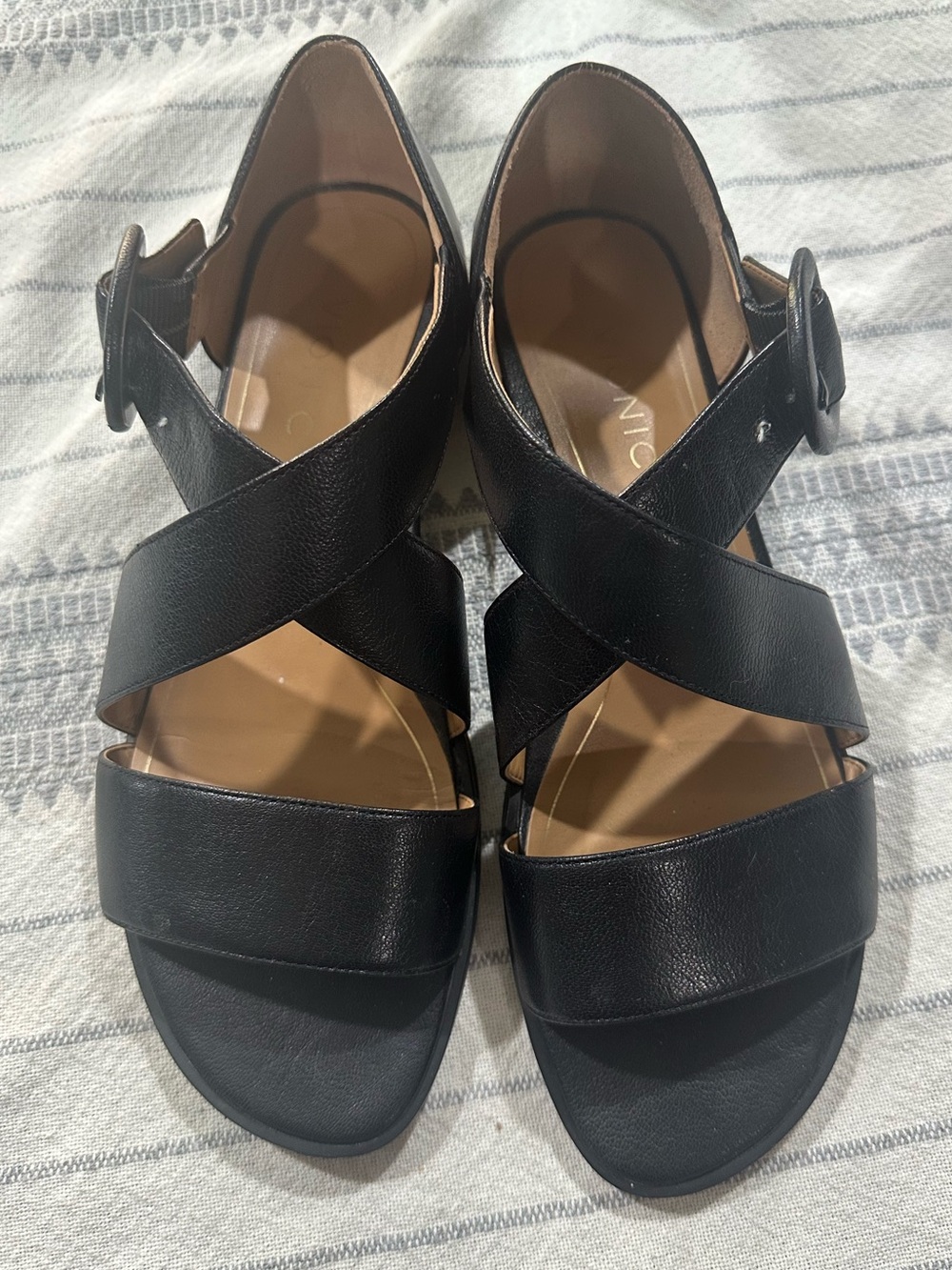 Vince Pacifica  Black Leather Crisscross Buckle Sandals Sz 9